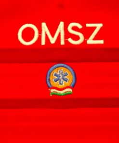 Alternative view of 1 db piros, pamut, (fehér) OMSZ szöveggel + logo-val hímzett, textil szájmaszk