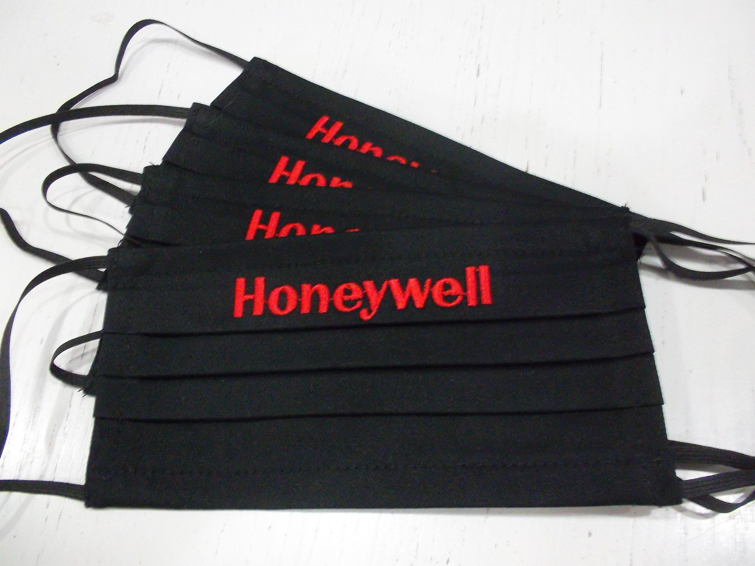 4 db Egyedi Hímzett Textil Szájmaszk (4 db azonos mintával! )Honeywell