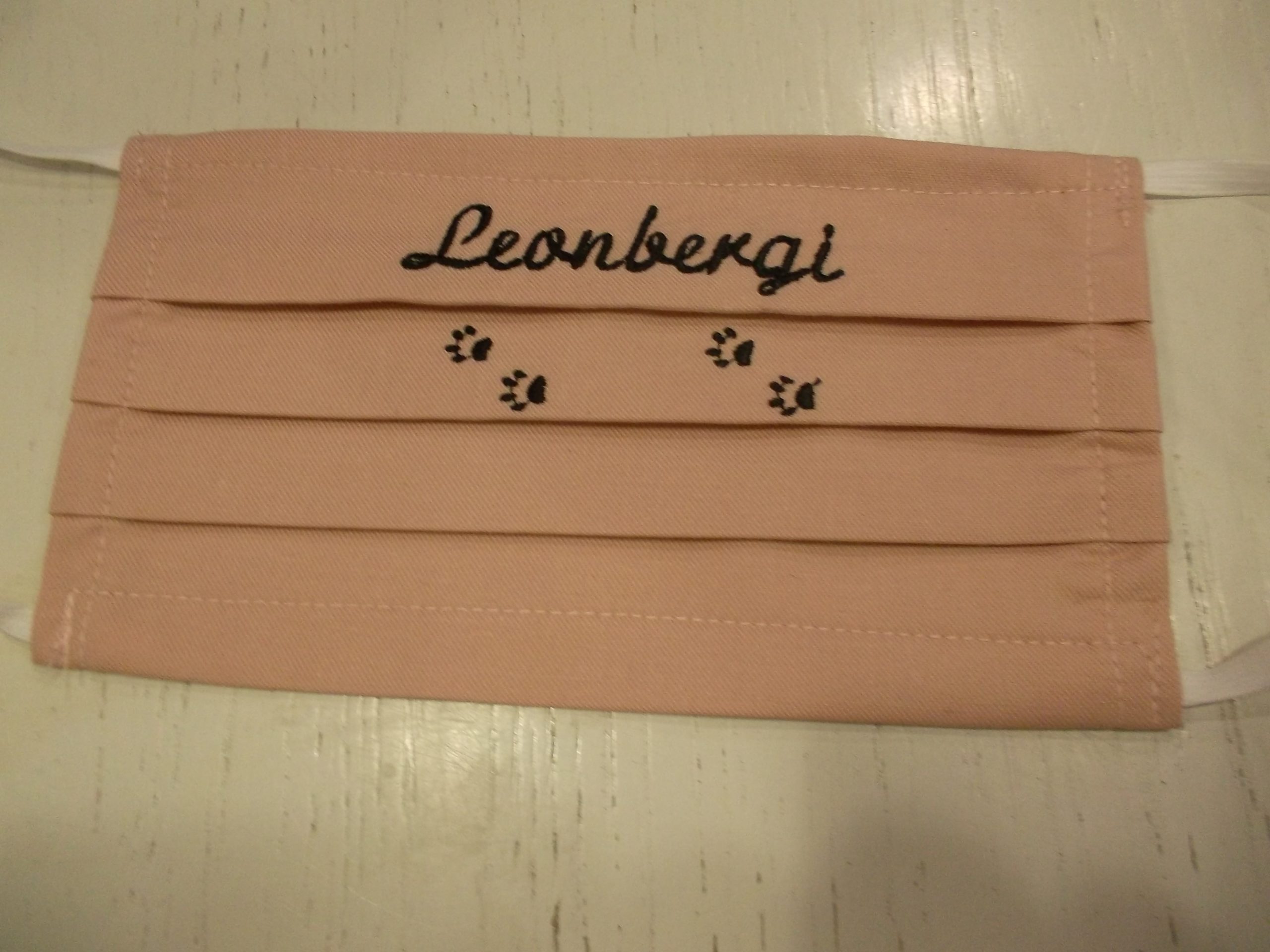 1 db Leonbergi szöveggel hímzett, drapp arcmaszk - Image 4